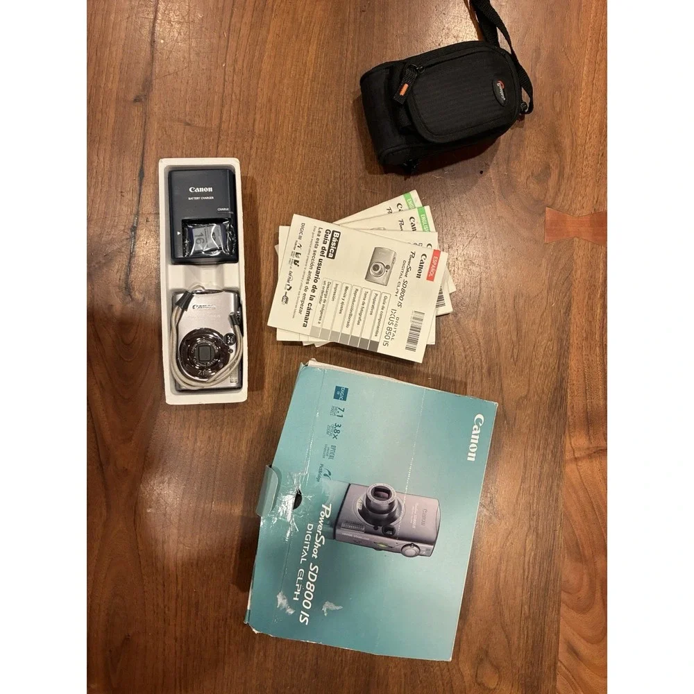 Canon PowerShot SD800 IS Digital ELPH Camera 7.1MP 3.8x Zoom Bundle Tested Works